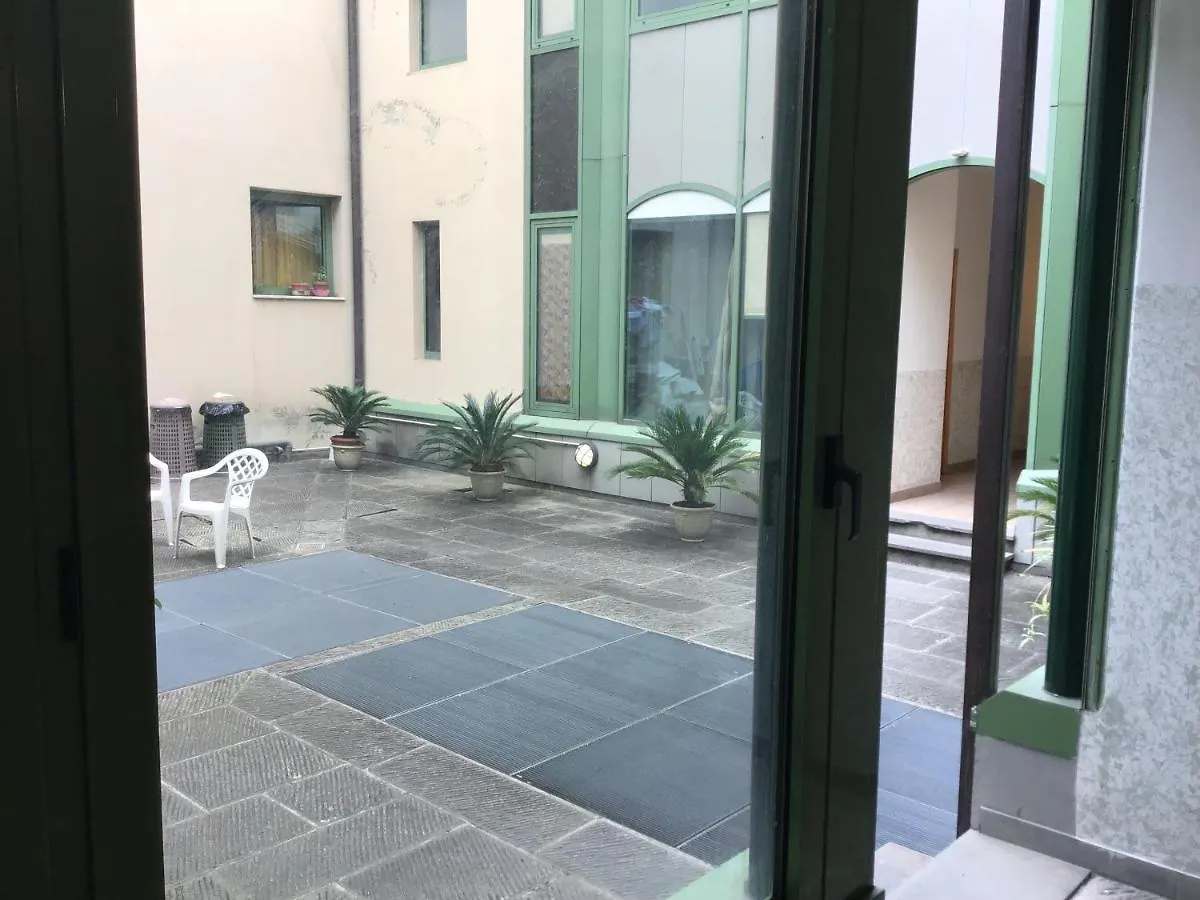 Studio For 4 Persons Near Central Station Of Santa Maria Novella Флоренция